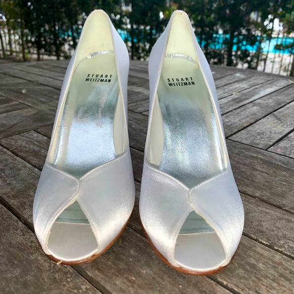 Stuart Weitzman White Satin Peep Toe Pumps Size 7 - Picture 2 of 7